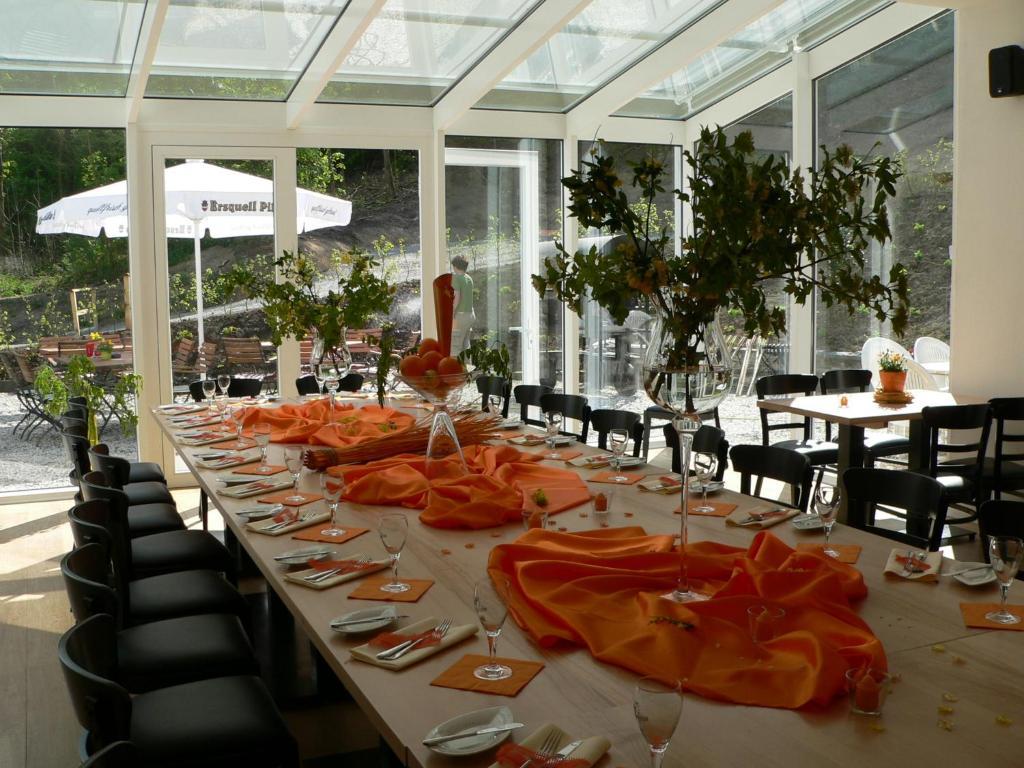 מלון Friesenhagen Wildenburger Hof מראה חיצוני תמונה
