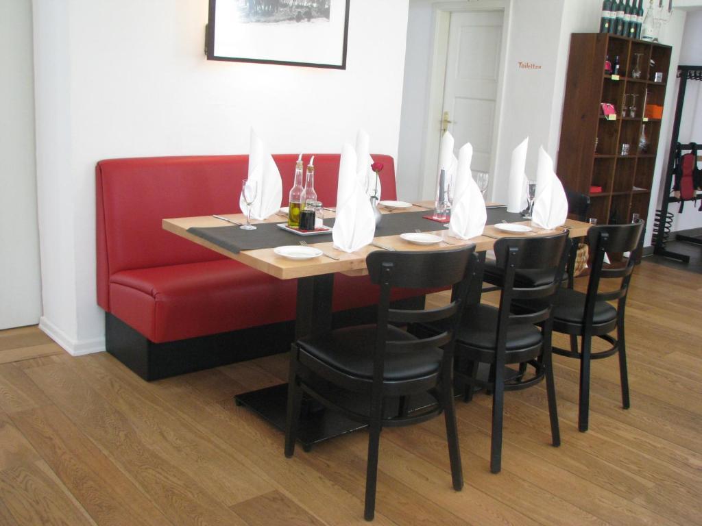 מלון Friesenhagen Wildenburger Hof מראה חיצוני תמונה